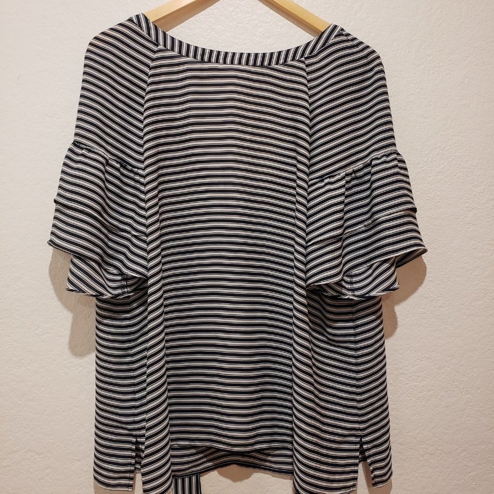 Womens LOFT White/Navy Striped Blouse With Tie Back. Size XL.